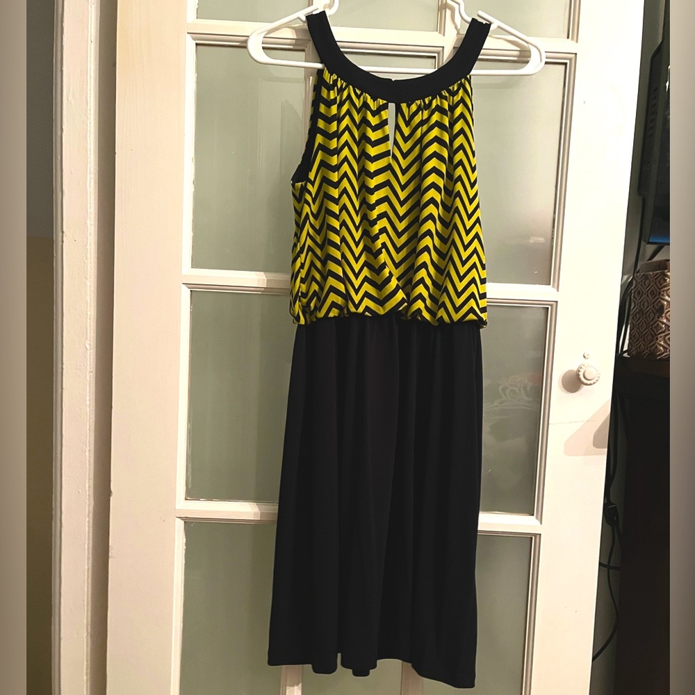 EnFocus navy and lime dress. Size 6